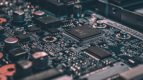 O Fim da Era Genérica? Como a IA Vertical e Agentes Especialistas Estão Transformando o Desenvolvimento