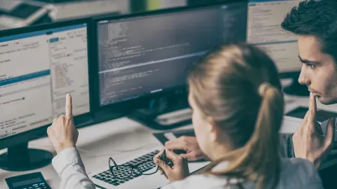 Qual é a diferença entre software e hardware?